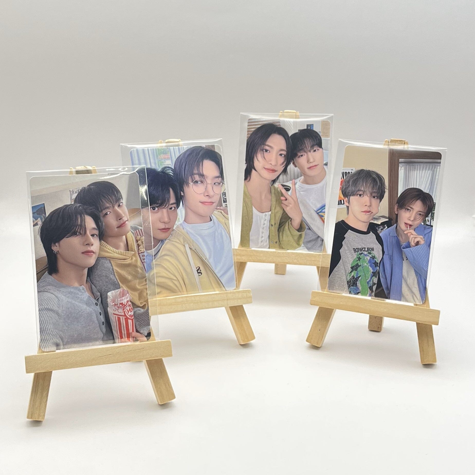 ATEEZ - 2025 SEASON'S GREETINGS (ROCK WILL NEVER DIE !) - RANDOM UNIT PHOTOCARDS Nolae