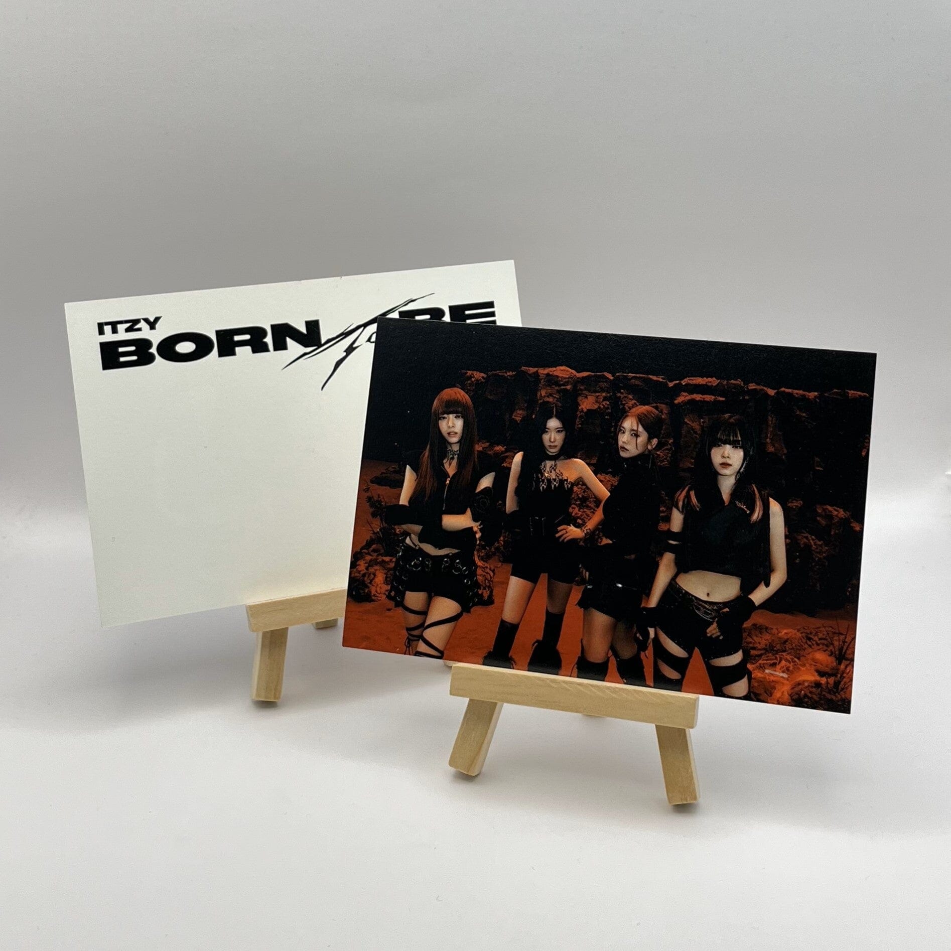 ITZY - BORN TO BE - POB BDM POSTCARD Nolae